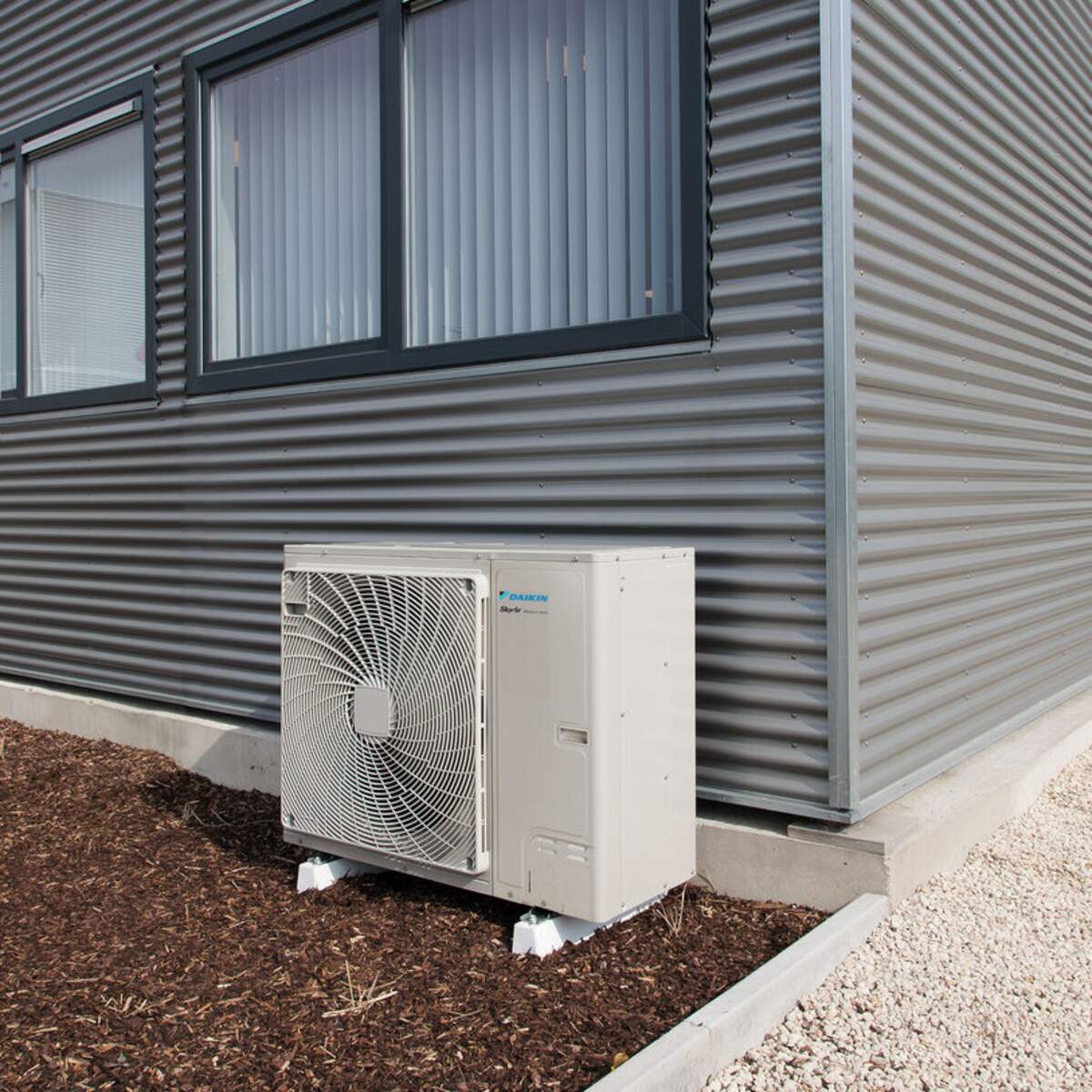 Daikin buitenunit 20,0 kW R32 400 V RZA200D — afbeelding 2