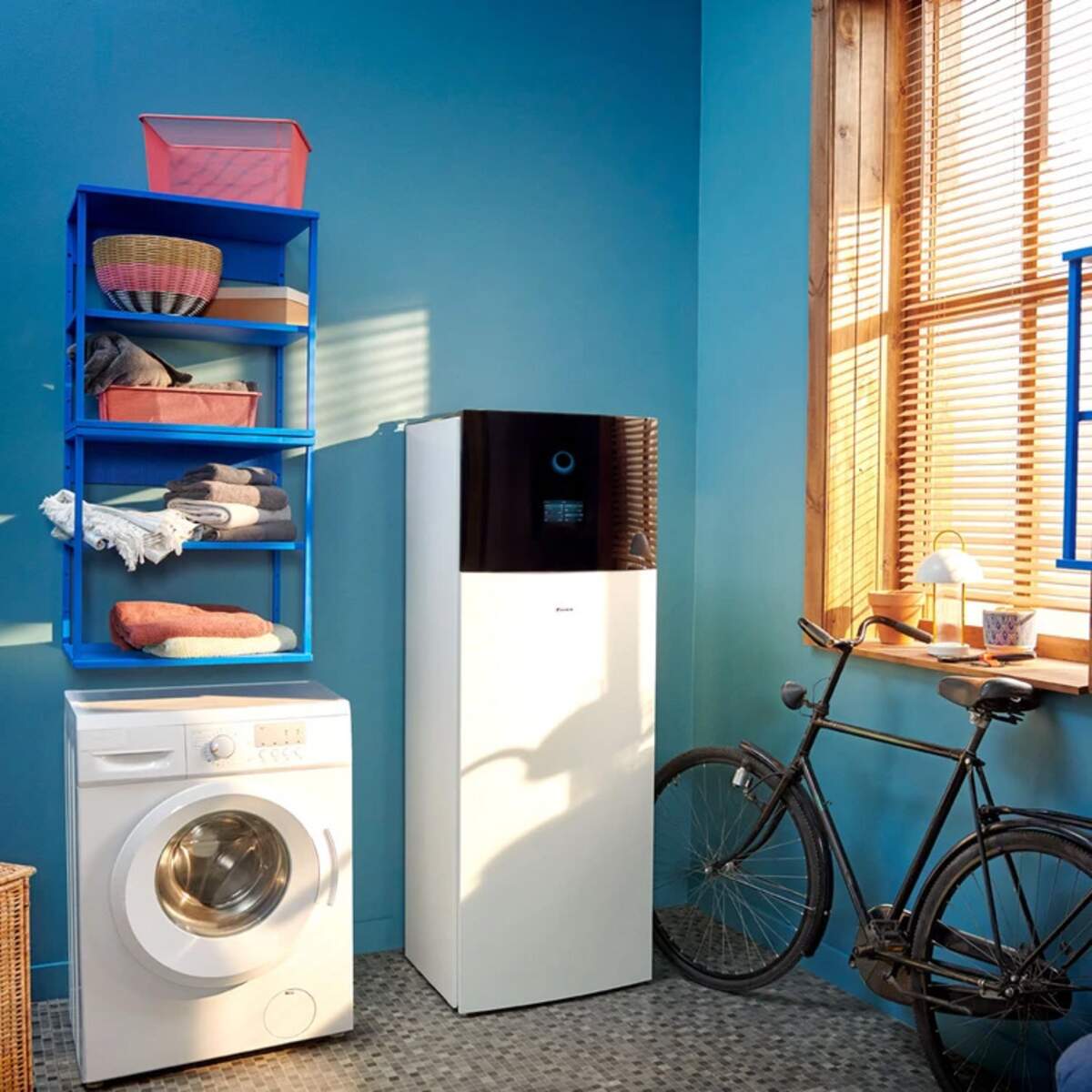 Daikin Altherma 4 H 12–14 kW 180 liter vloermodel met 9 kW elektrische bijverwarming — afbeelding 5