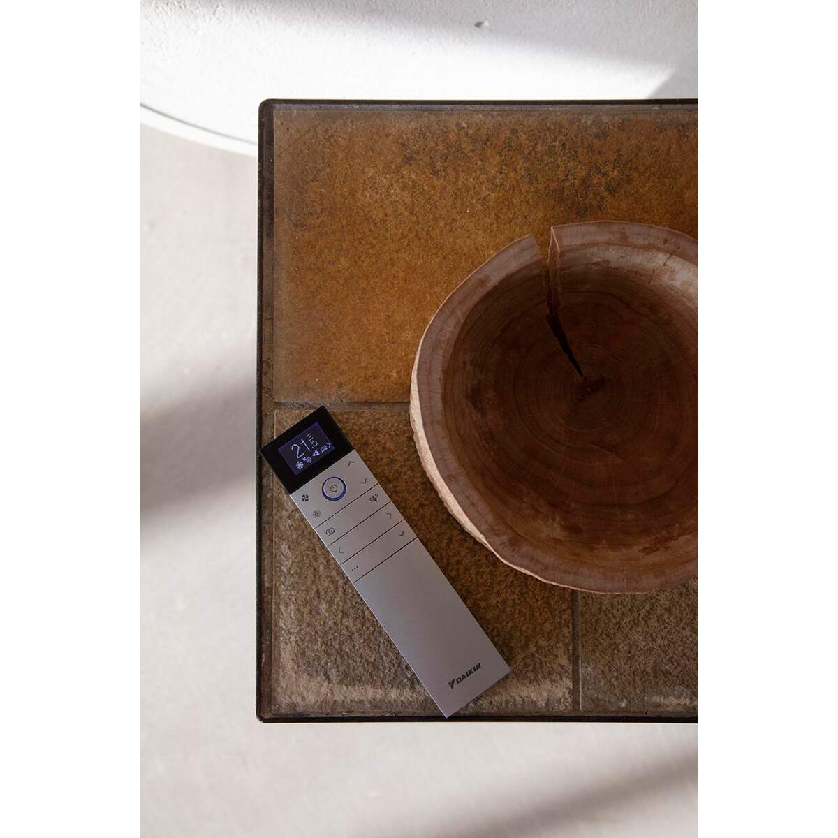 Daikin Emura binnenunit 2,0 kW zilver FTXJ20AS9 — afbeelding 3